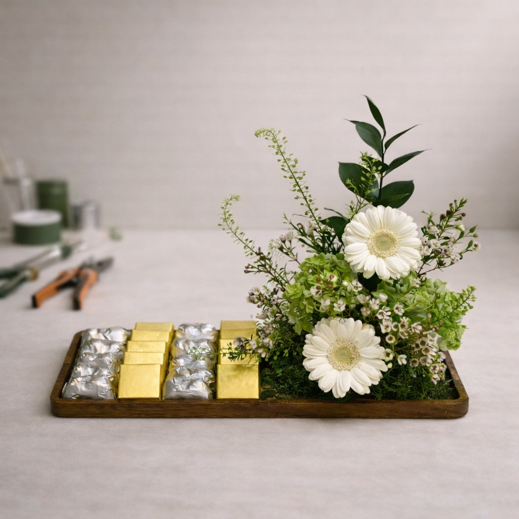 White Garden & Chocolate Tray